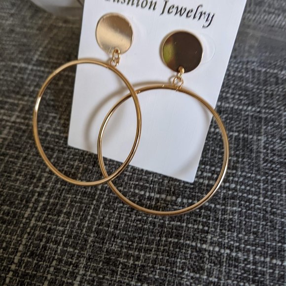 Clip on earrings bundle - Picture 4 of 6